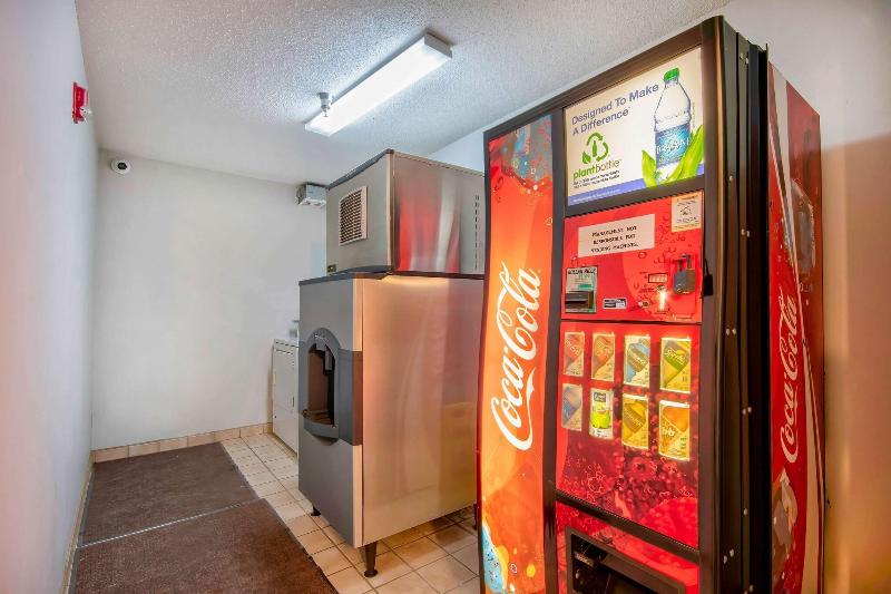 Motel 6 Abbeville La image
