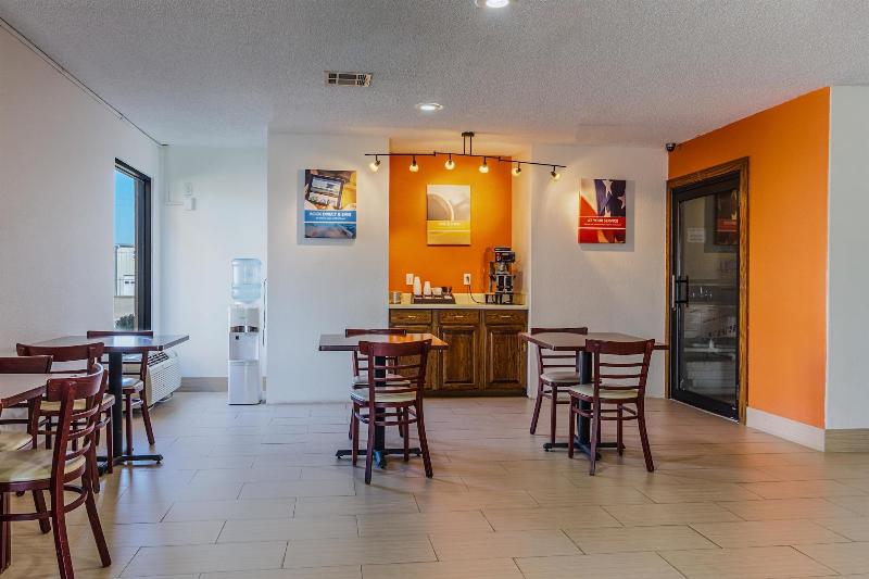 Motel 6 Abbeville La image