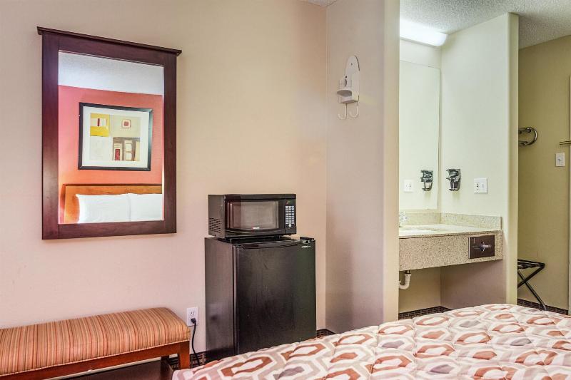Motel 6 Abbeville La image