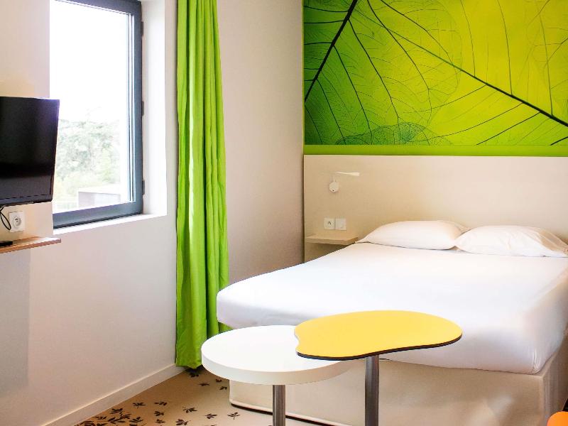 Ibis Styles Villeneuve Sur Lot image