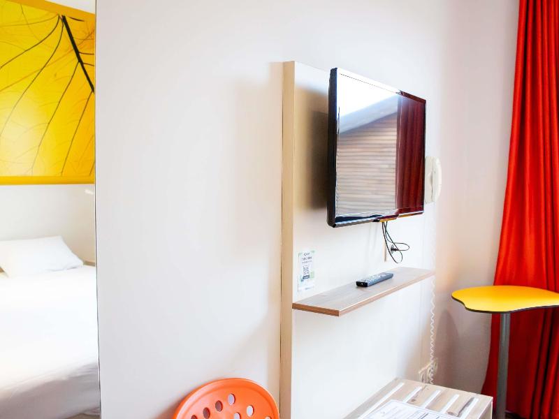 Ibis Styles Villeneuve Sur Lot image
