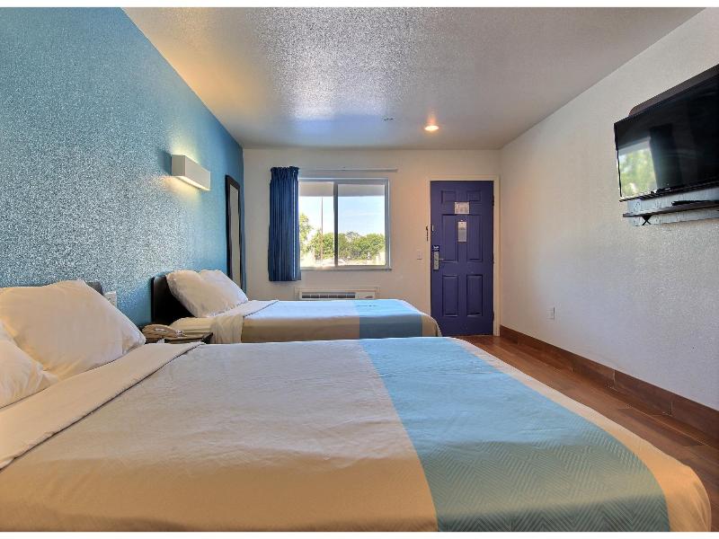 Motel 6 Rockport, Tx image