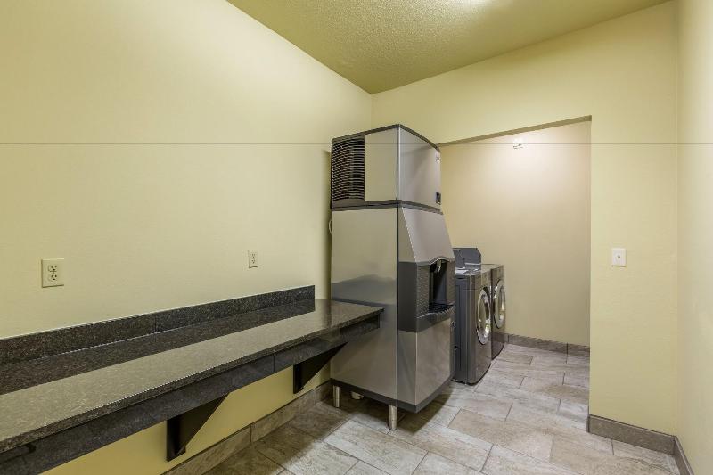 Cobblestone Inn Suites Merrill image