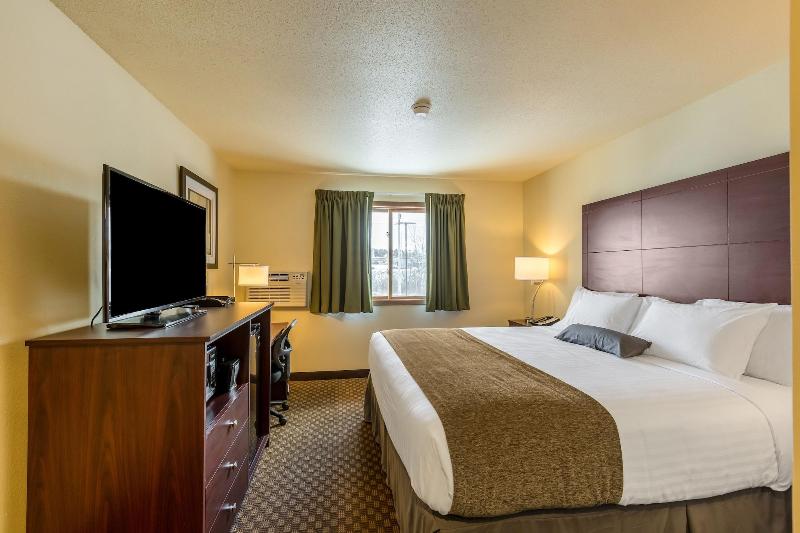 Cobblestone Inn Suites Merrill image 5