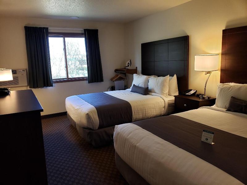 Cobblestone Inn Suites Merrill image 3