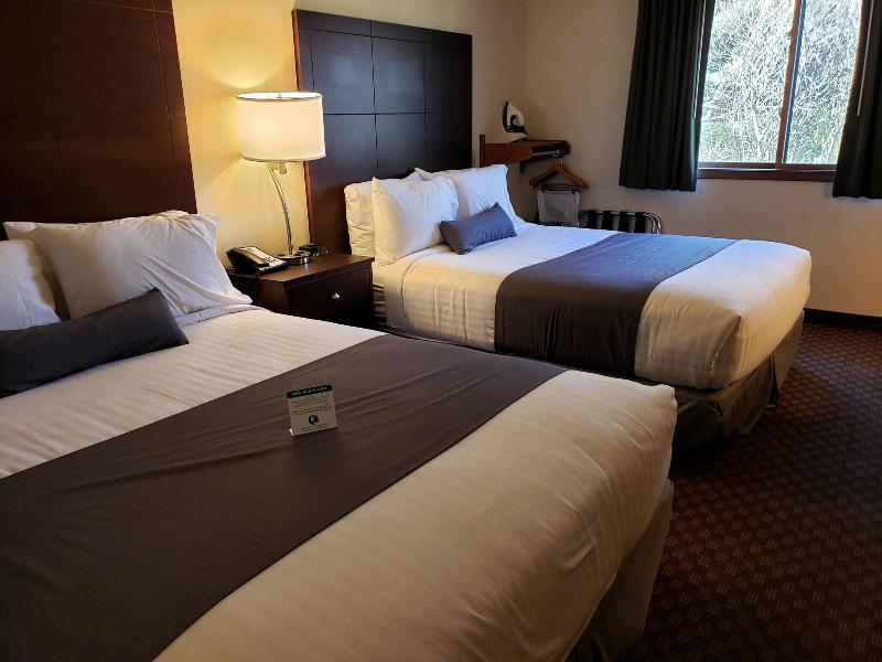 Cobblestone Inn Suites Merrill image 2