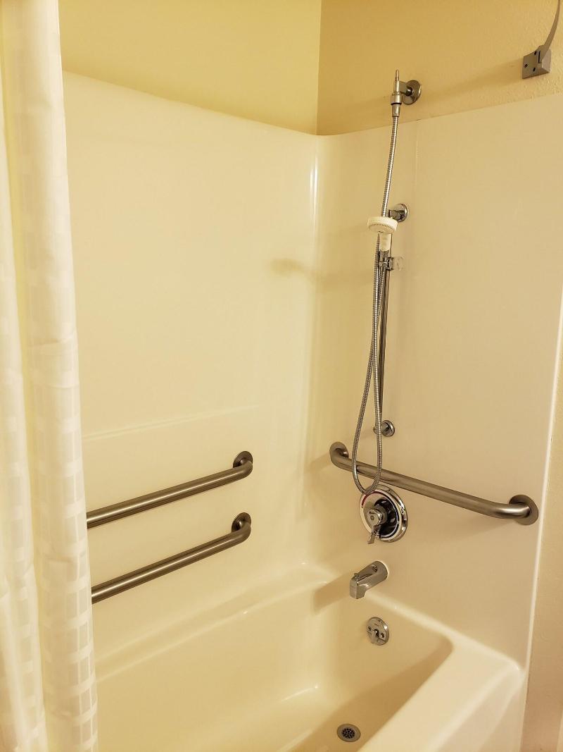 Cobblestone Inn Suites Merrill image 8