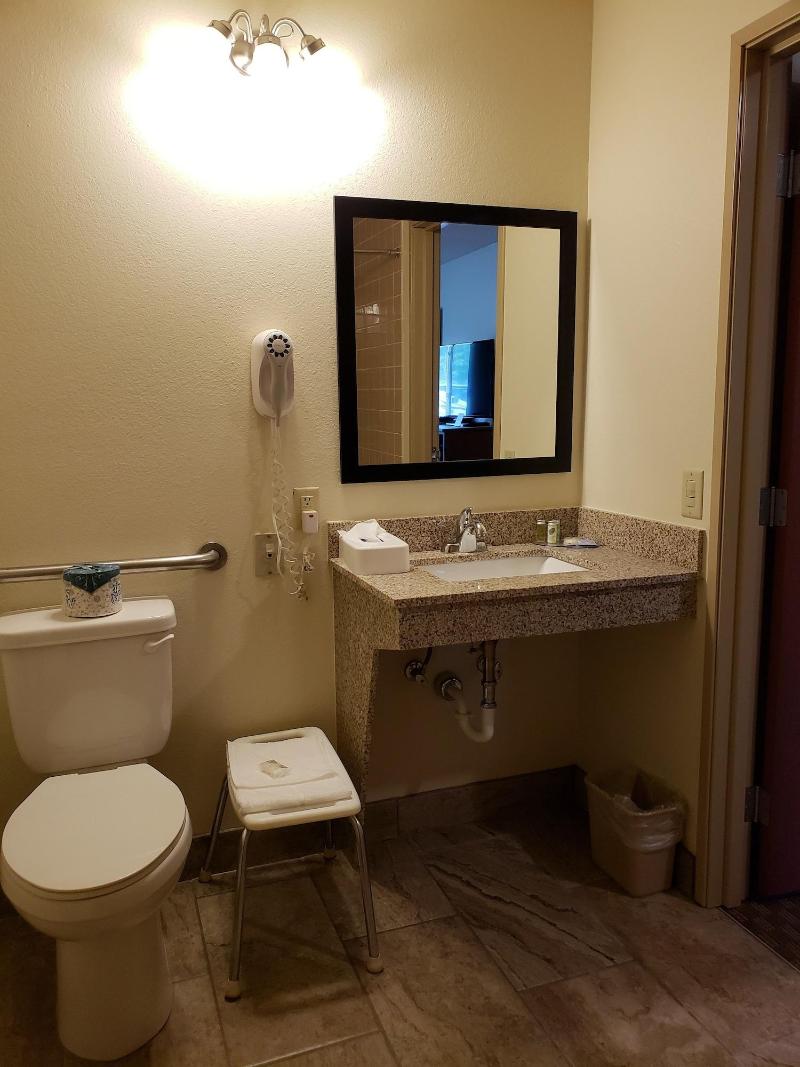 Cobblestone Inn Suites Merrill image 6