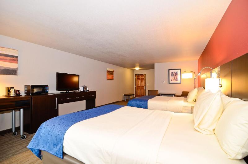 Astoria Hotel And Event Center image
