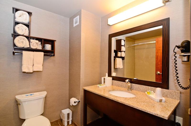 Astoria Hotel And Event Center image