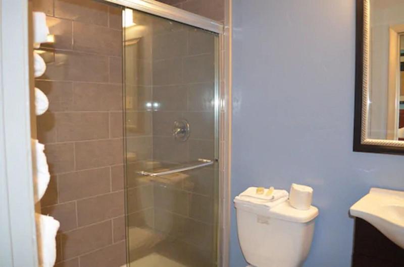 Hyannis Host Inn image