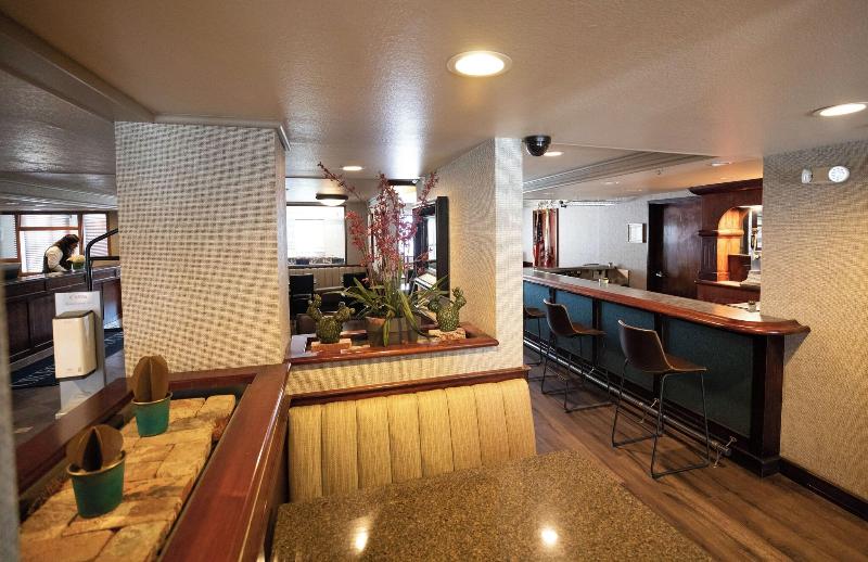 Oxnard Inn Lancaster image