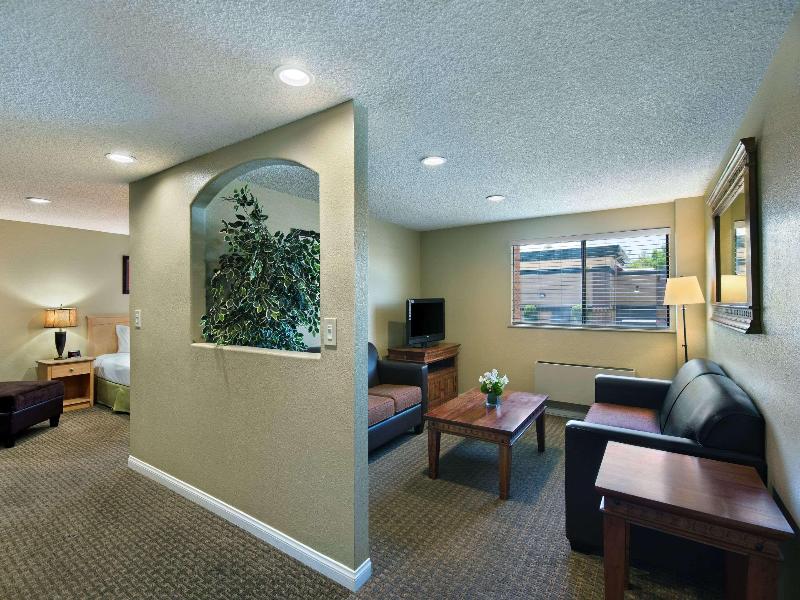 Oxnard Inn Lancaster image
