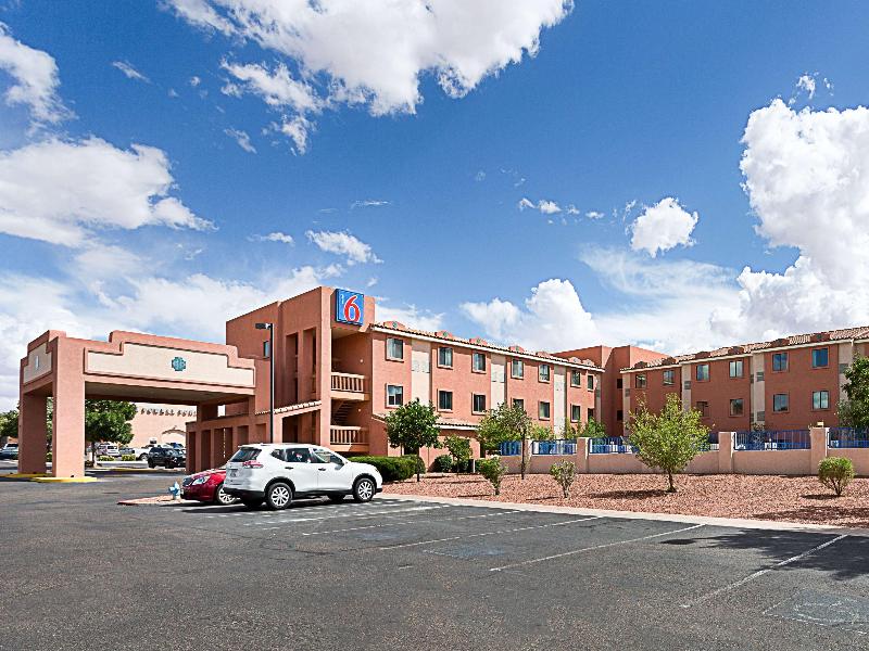 Motel 6 Page, Az image