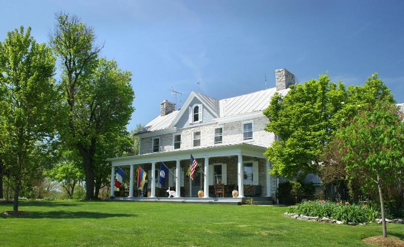 L Auberge Provencale image
