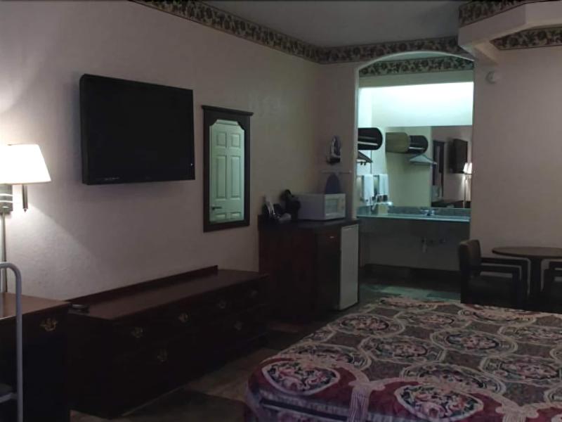 Texas Inn La Feria image