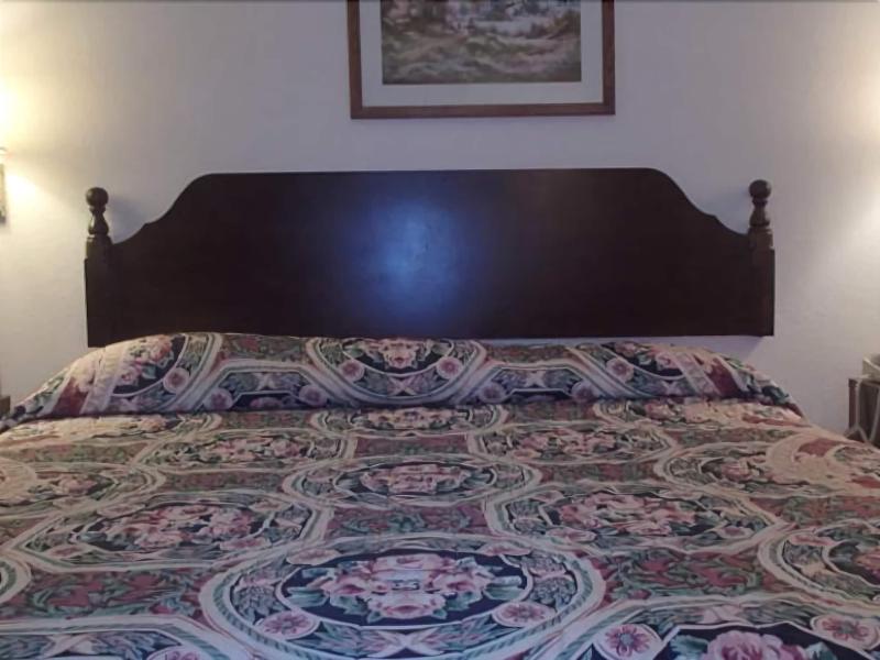 Texas Inn La Feria image