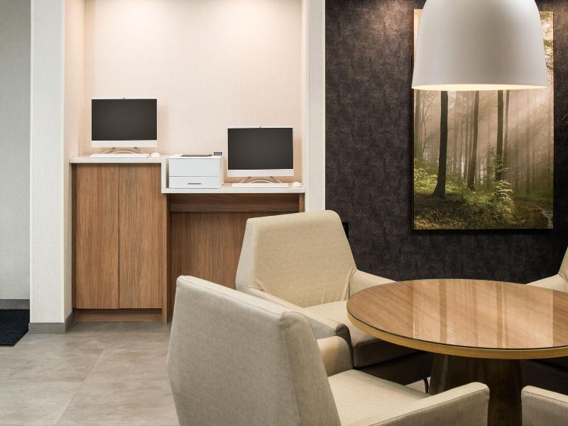 Fairfield Inn Suites By Marriott Portland Airport image