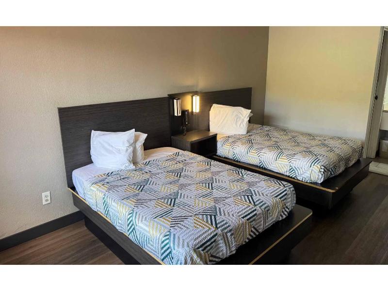 Motel 6-Cedar Rapids, IA GA image