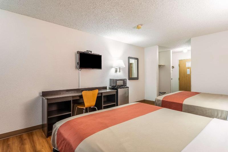 Motel 6 Winslow image