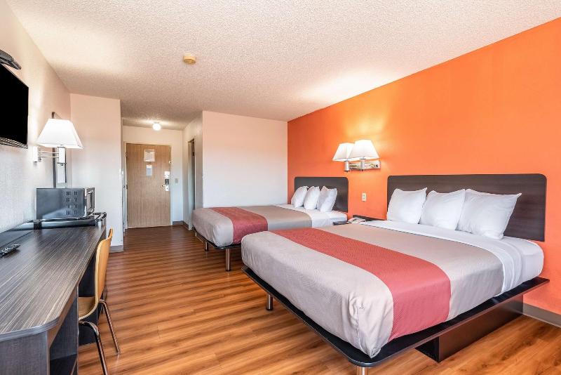 Motel 6 Winslow image