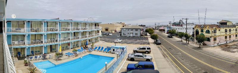 Quebec Motel — general view