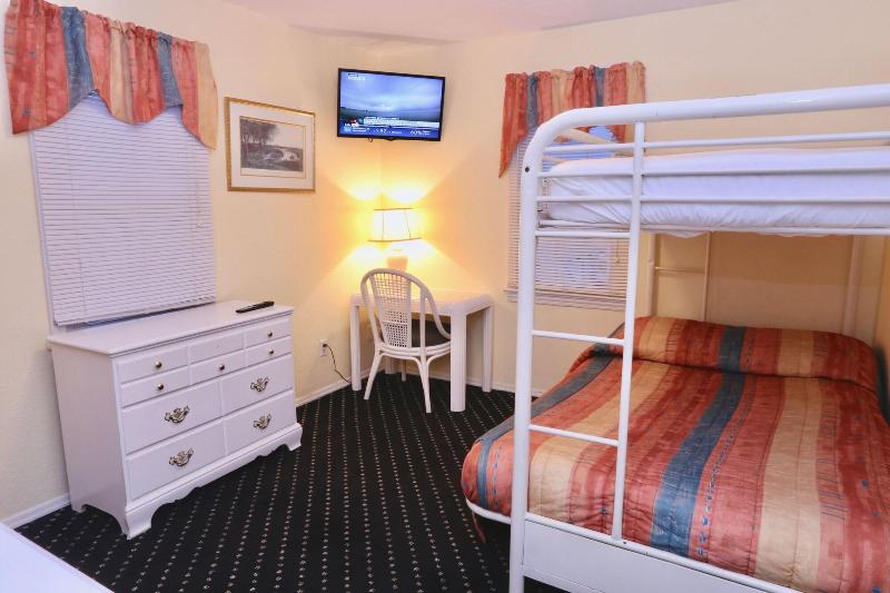 Quebec Motel image