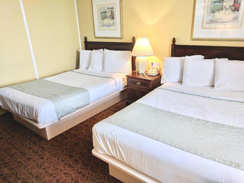 Quebec Motel image