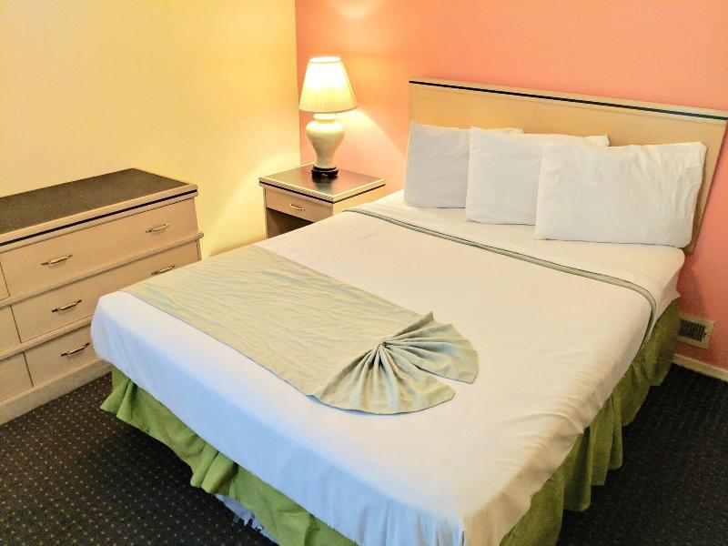 Quebec Motel image