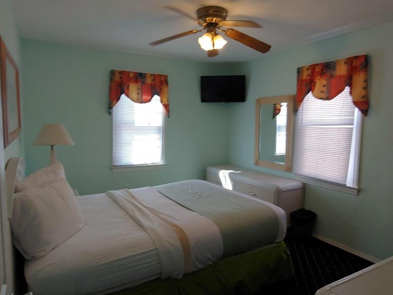 Quebec Motel image
