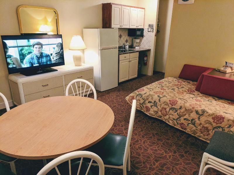 Quebec Motel image