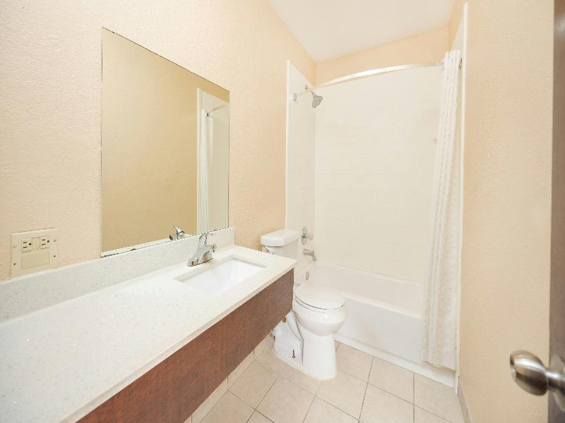 Regency Inn Hondo image