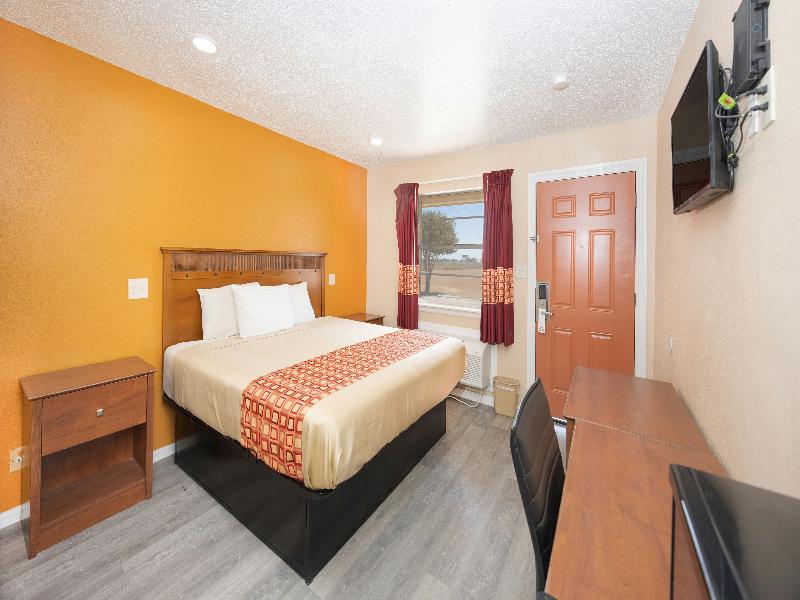 Regency Inn Hondo image