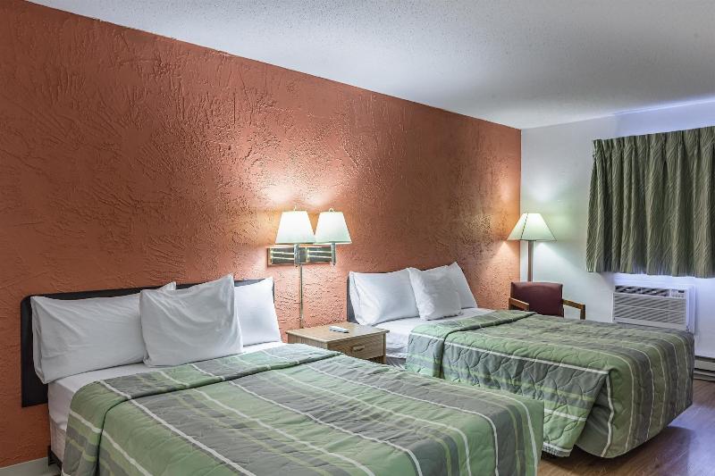 Motel 6 Oak Creek Wi image