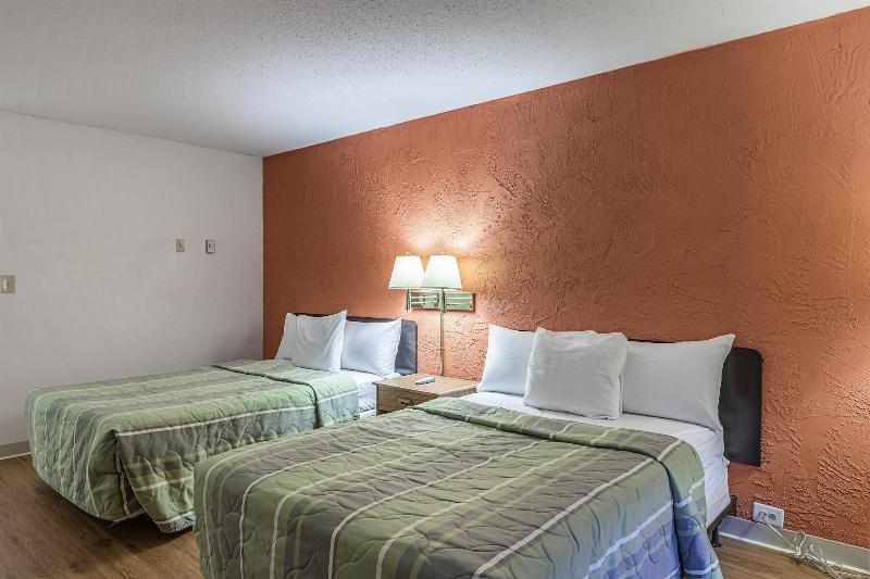 Motel 6 Oak Creek Wi image