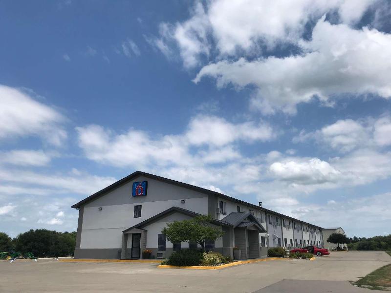 Motel 6 Marshalltown Ia image