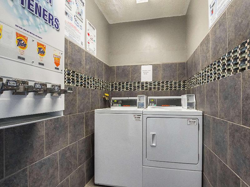 Motel 6 Marshalltown Ia image
