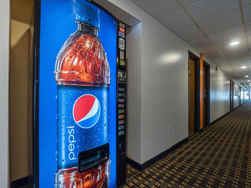 Motel 6 Marshalltown Ia image
