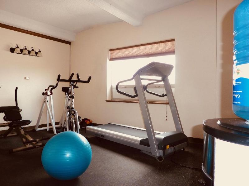 O Haire Motor Inn image
