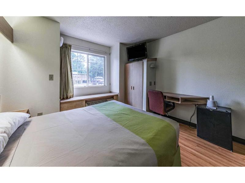 Motel 6 Charlotte, Nc - University image