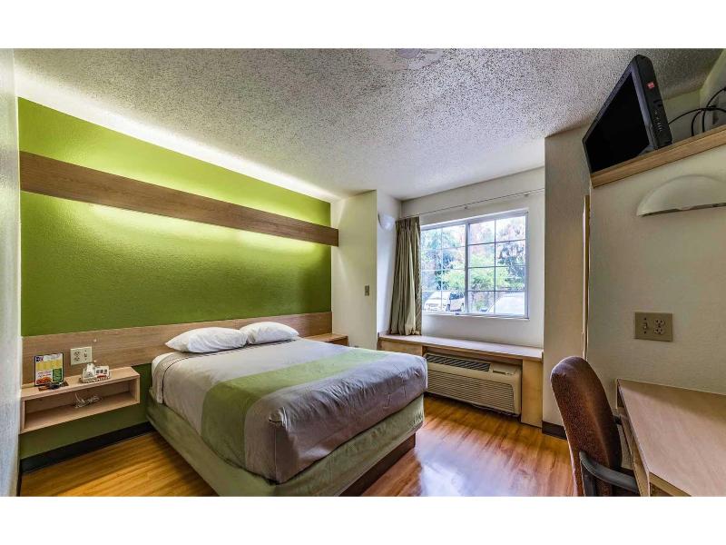 Motel 6 Charlotte, Nc - University image