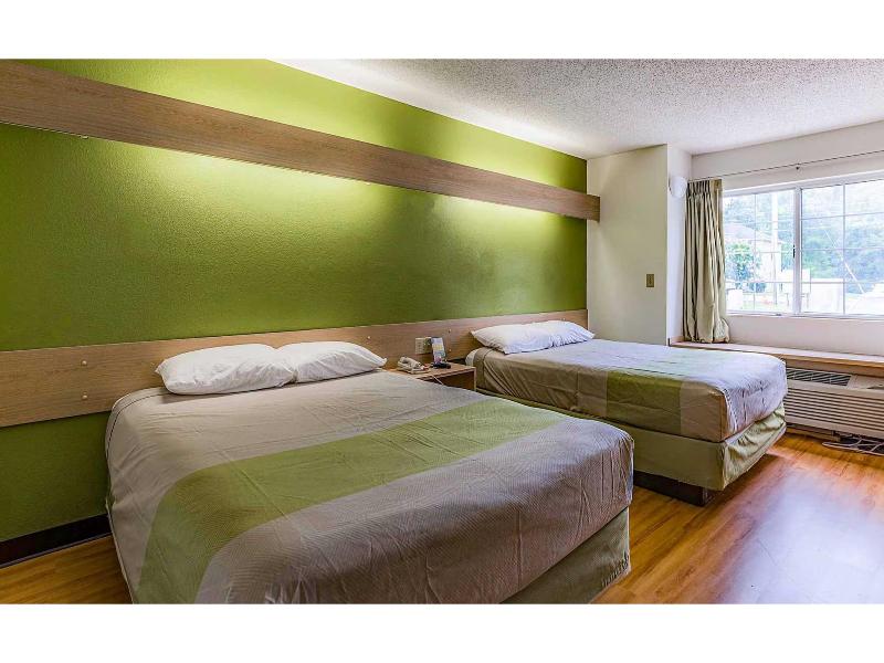 Motel 6 Charlotte, Nc - University image