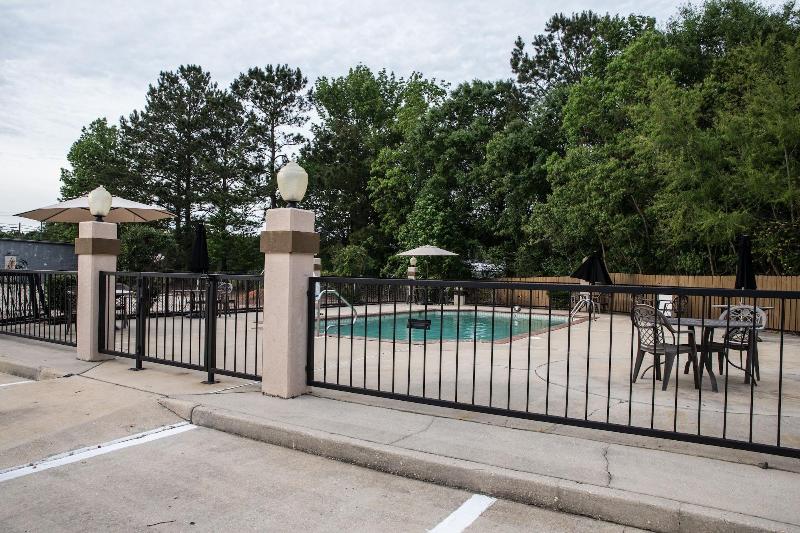 Mockingbird Inn Suites image
