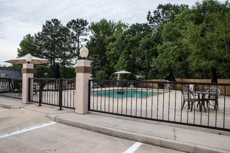 Mockingbird Inn Suites image