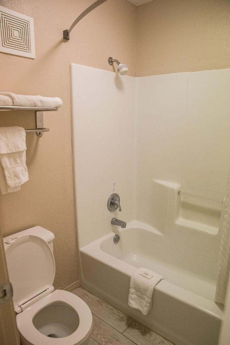 Mockingbird Inn Suites image