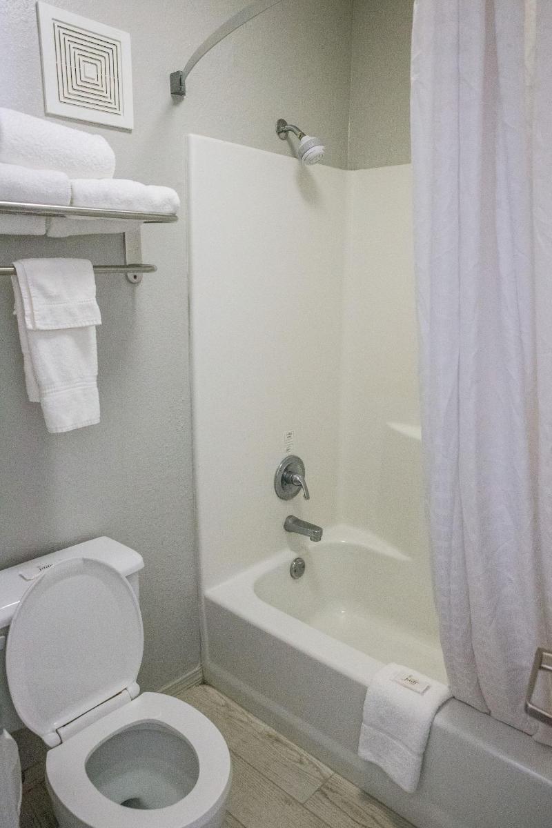 Mockingbird Inn Suites image