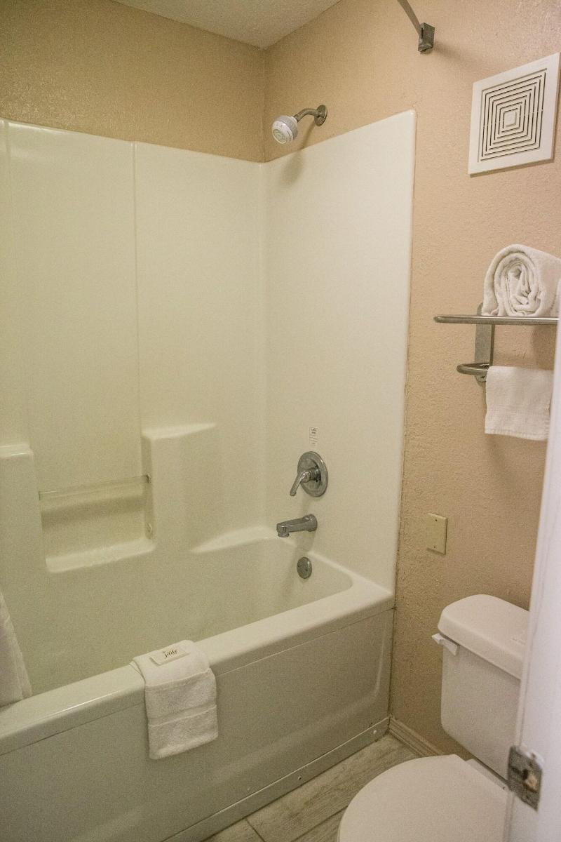 Mockingbird Inn Suites image