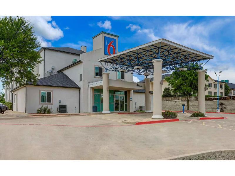Motel 6 Weatherford, TX GA 4