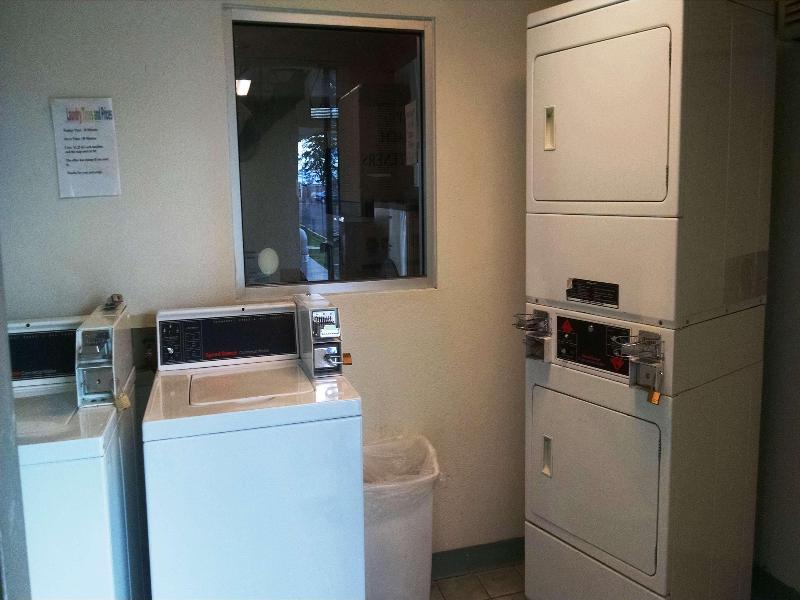 Motel 6 Ely image