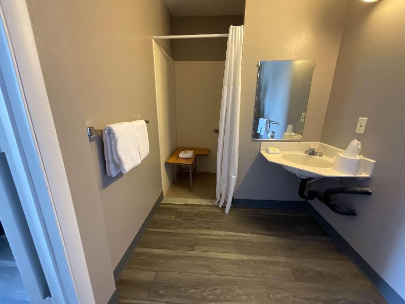 Motel 6 Ely image